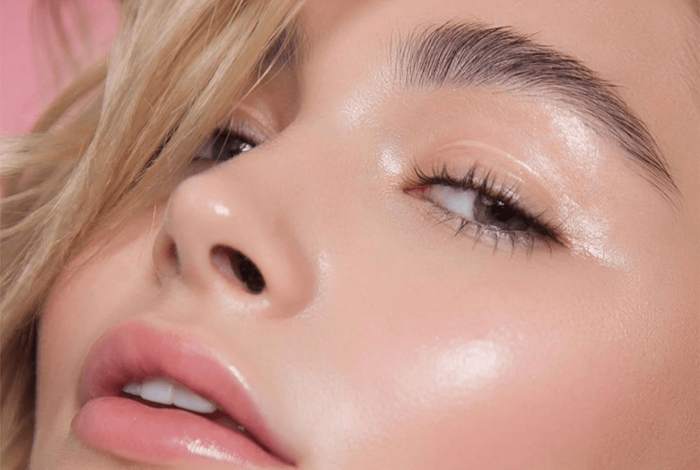 model eyebrows